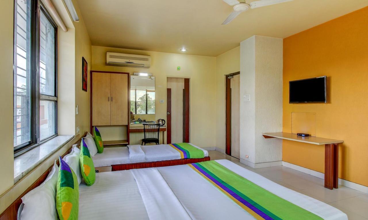 Treebo Trip Samrat Nashik Exterior photo