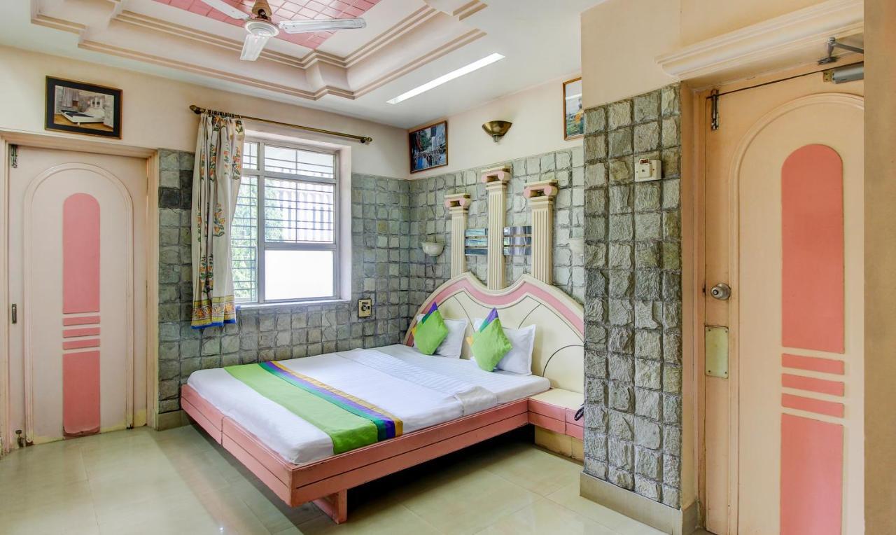Treebo Trip Samrat Nashik Exterior photo